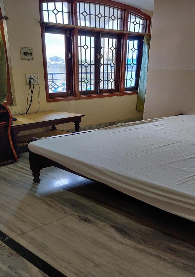Hotel Krishan Kanhiya Jaunpur Exterior photo
