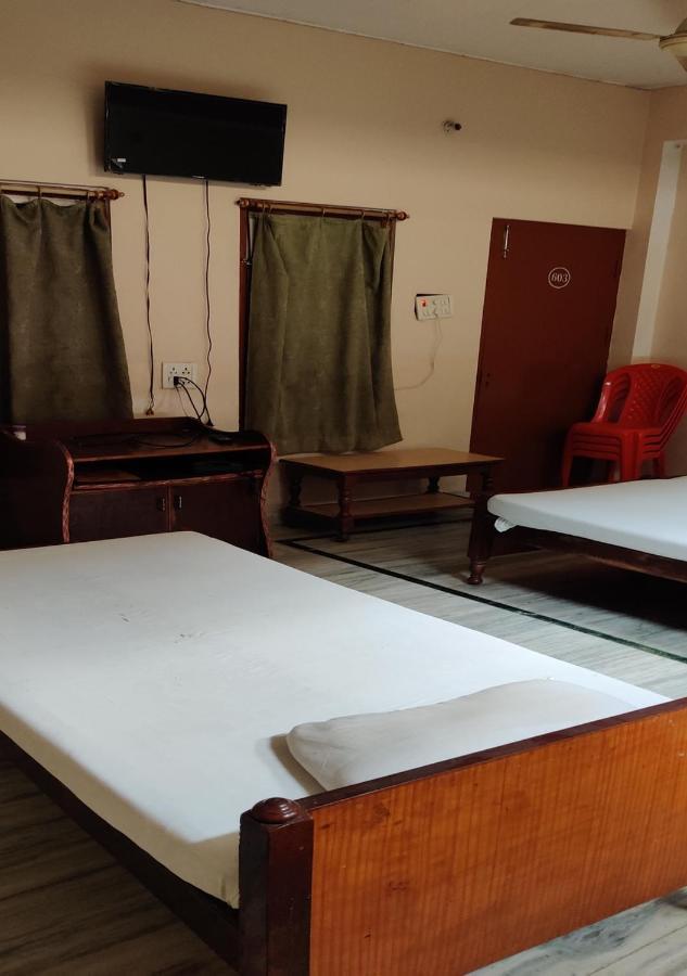 Hotel Krishan Kanhiya Jaunpur Exterior photo
