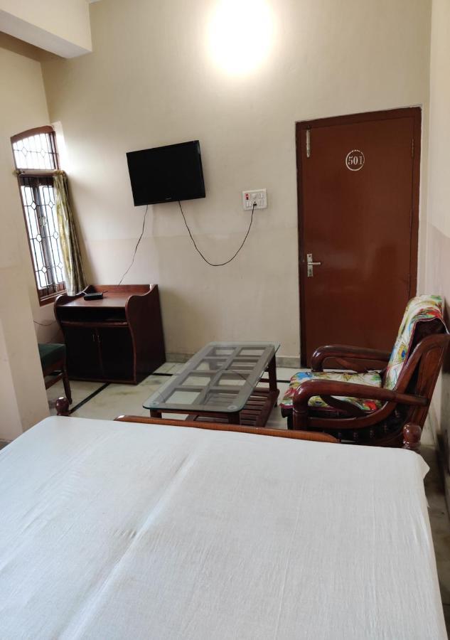 Hotel Krishan Kanhiya Jaunpur Exterior photo